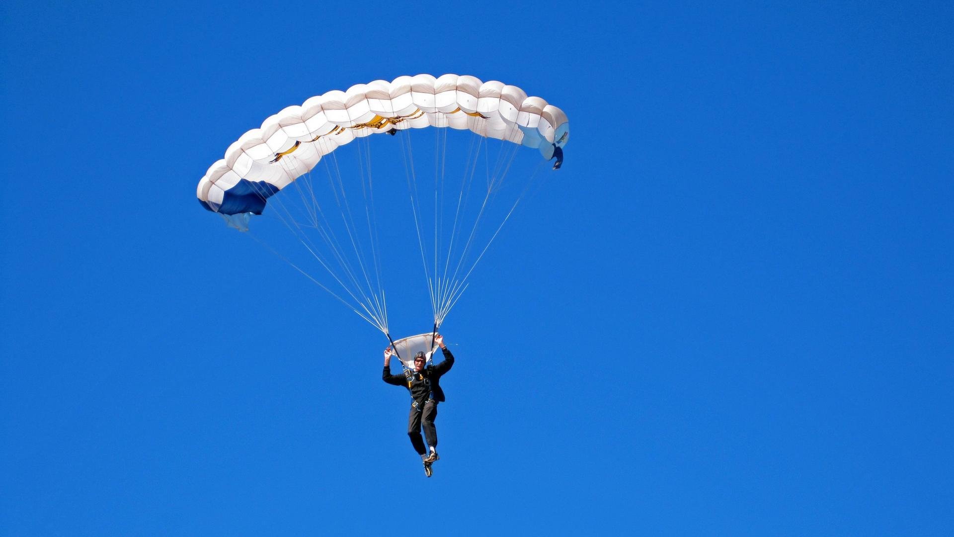 全国轮滑竞速比赛，青春在速度中加速，轮滑联赛