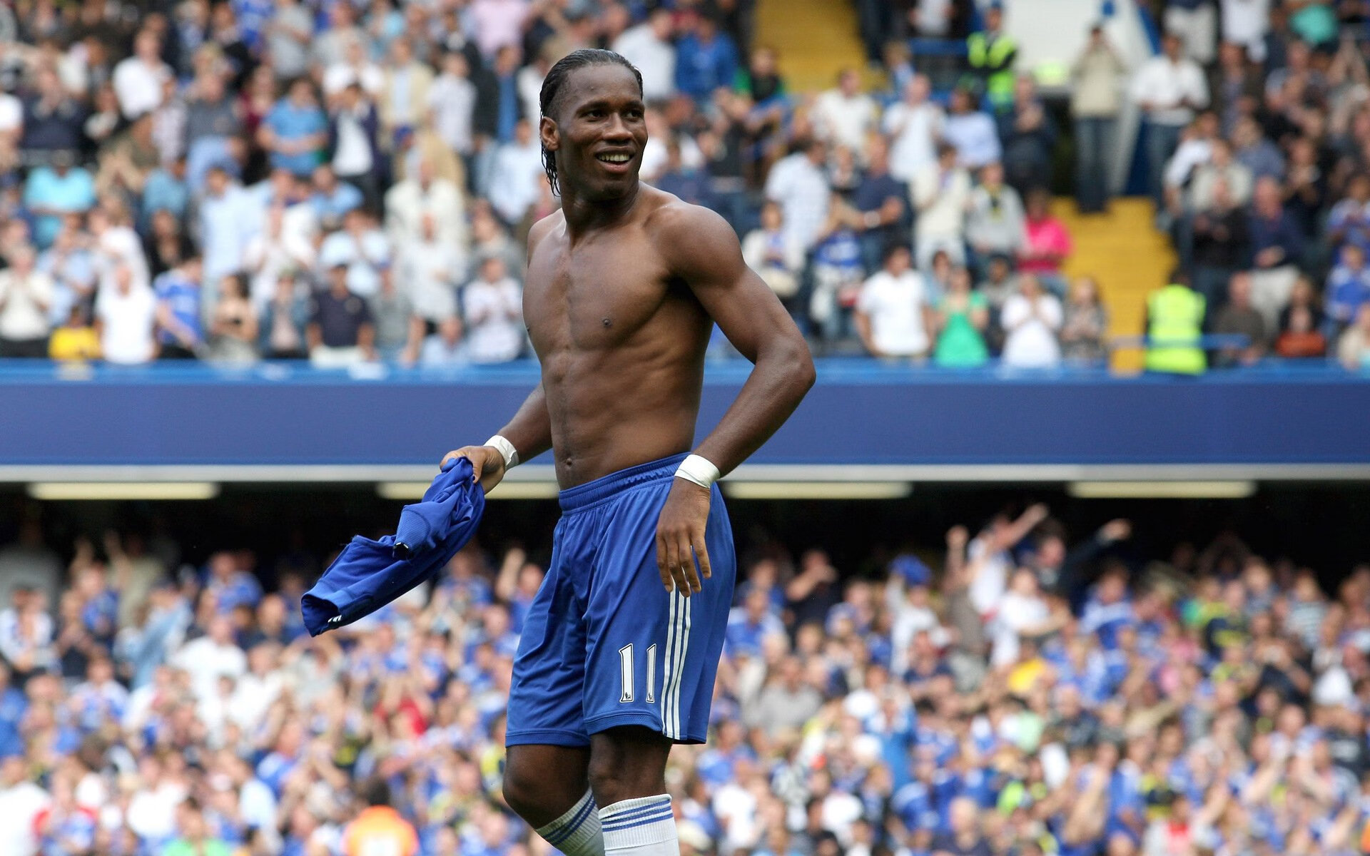 赛事新闻：冠军归属引发粉丝热议，赛事新闻_冠军归属引发粉丝热议是真的吗